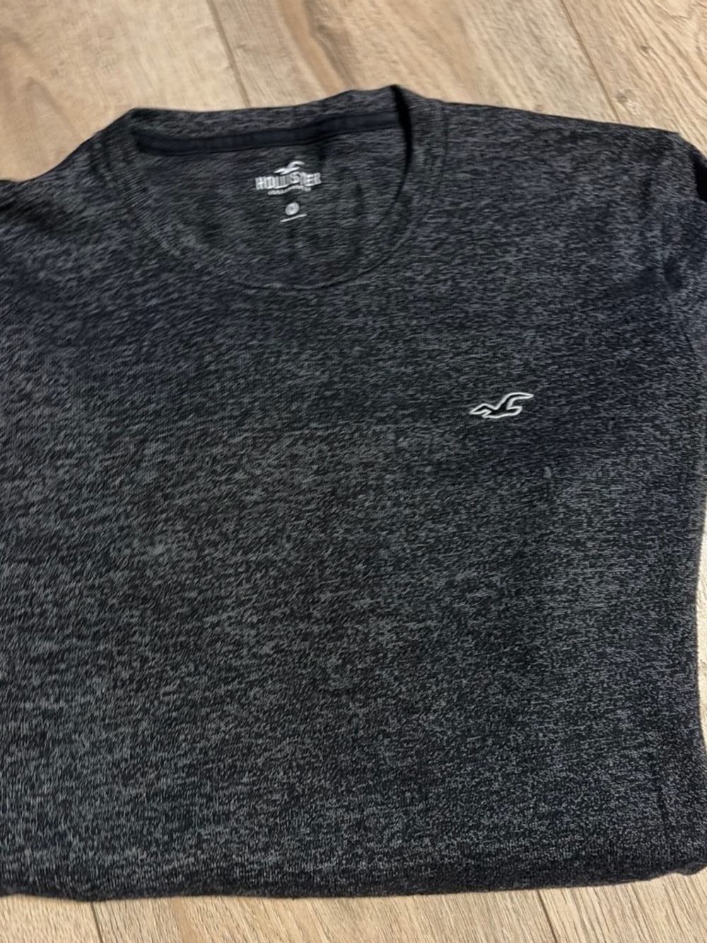 Hollister Men's Heather Charcoal Crew Neck Tee